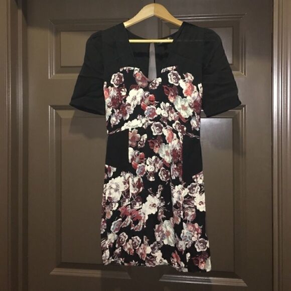 Topshop black floral dress size 6 US - Picture 3 of 3